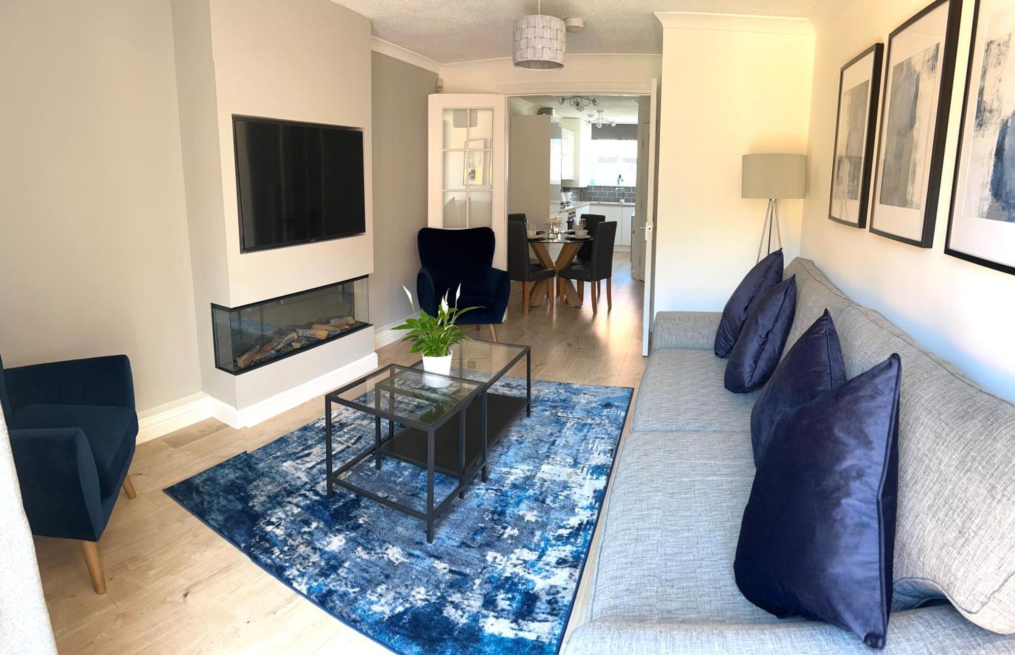 3 Bedroom - 2 Bathroom Townhouse In Corstorphine Near Murrayfield Stadium - Direct Bus To Edinburgh City Centre In 20 Minutes - Two Private Parking Spaces - Private Sunny Garden - Recently Refurbished Eksteriør billede